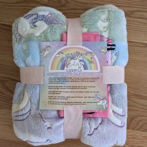Unicorn Glow-in-the-Dark Blanket